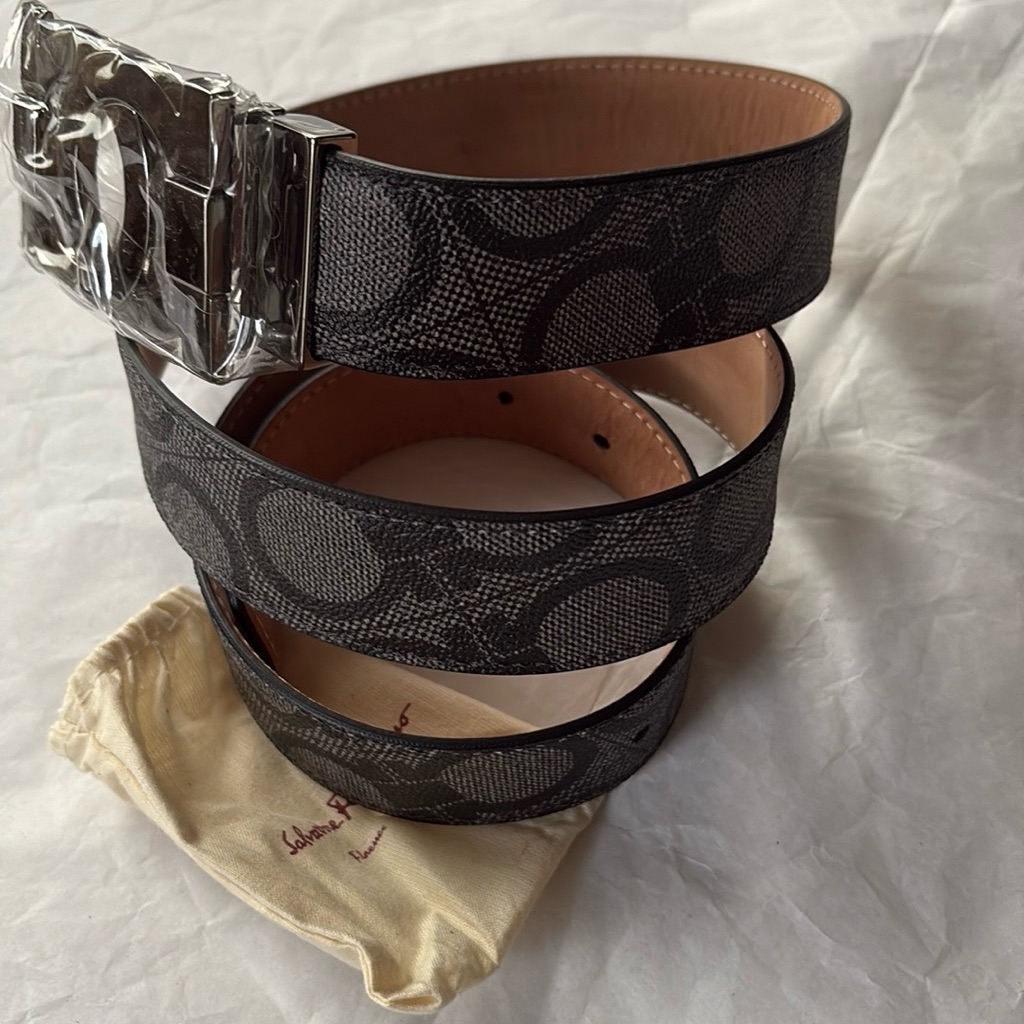 Salvatore Ferragamo Mens Belt Gray  Black Size 3695 Brand New